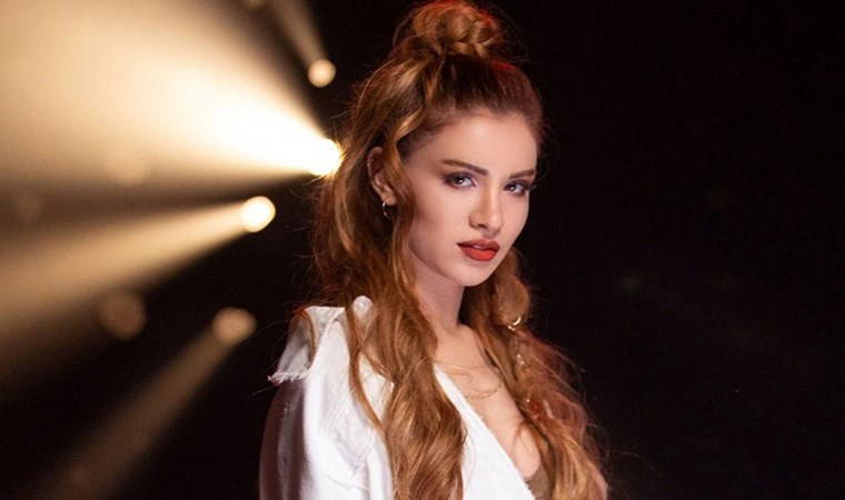 Sahte siparişler ve doktor randevuları... Ünlü şarkıcı Feride Hilal Akın'dan suç duyurusu!