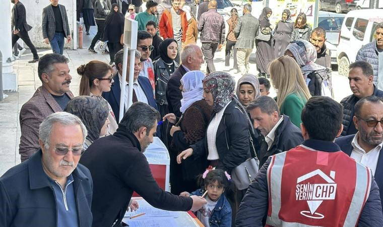 CHP Van İl Örgütü, Ekrem İmamoğlu için imza standı açtı