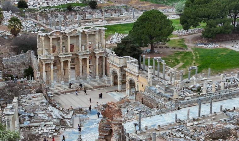 Festival bu yıl Efes Antik Tiyatrosu'nda düzenlenecek: Opera ve bale rüzgarı