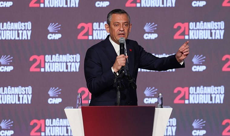 CHP'de olağanüstü kurultay günü... Ümit Uysal adaylıktan çekildi, Berhan Şimşek başvuru saatini kaçırdı: Özgür Özel tek aday!