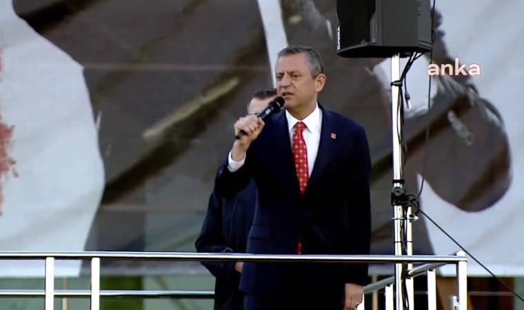 CHP Genel Başkanı Özgür Özel'den sert sözler: 'Erdoğan, Amerikan mandasının peşinde'