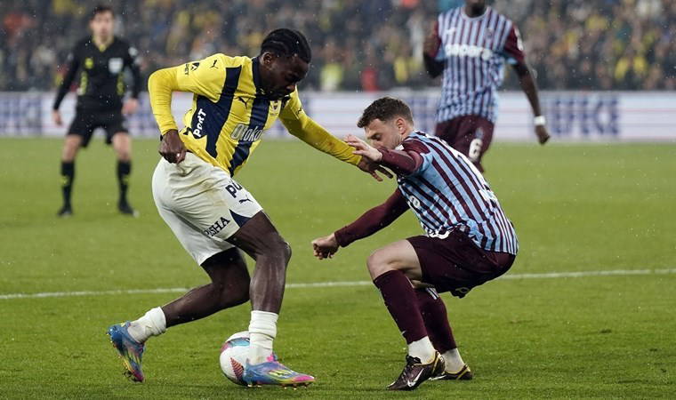 Eski hakemler Fenerbahçe - Trabzonspor maçını değerlendirdi: 'VAR müdahalesi olup izlemeye çağırmalıydı'