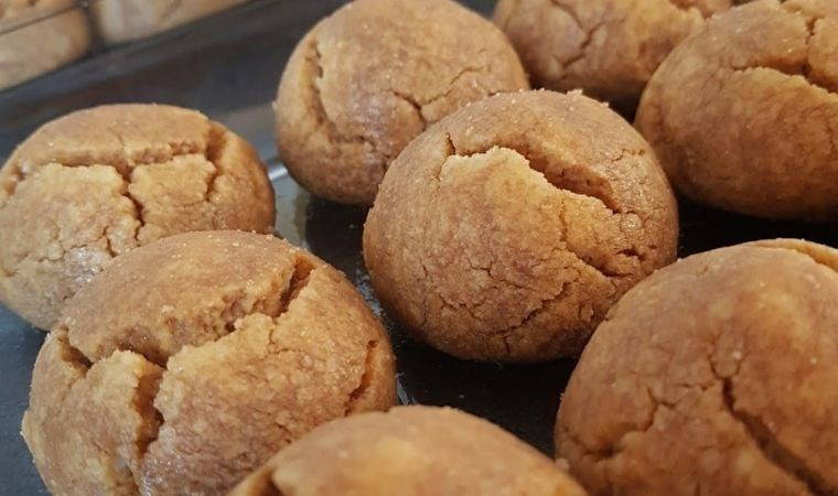 Şekersiz 15 dakikada hazır pekmezli kurabiye tarifi