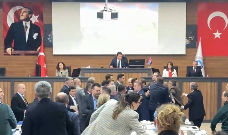 AKP’li üyenin paylaşımları ortaya çıktı