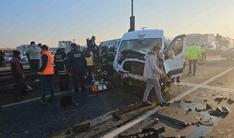 Tekirdağ'da feci kaza... İki servis çarpıştı: 18 yaralı!