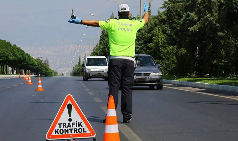 Son Dakika... Bakan Ali Yerlikaya açıkladı... 9 günlük bayram tatili verileri: 74 kişi hayatını kaybetti!