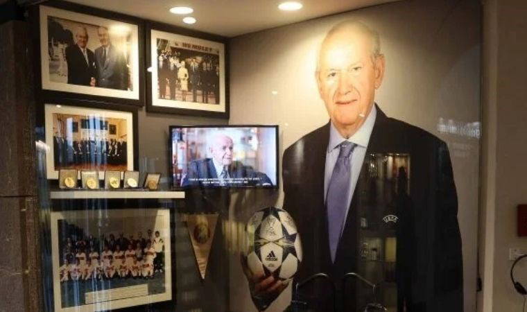 TFF Müzesi'nde Şenes Erzik Köşesi açıldı