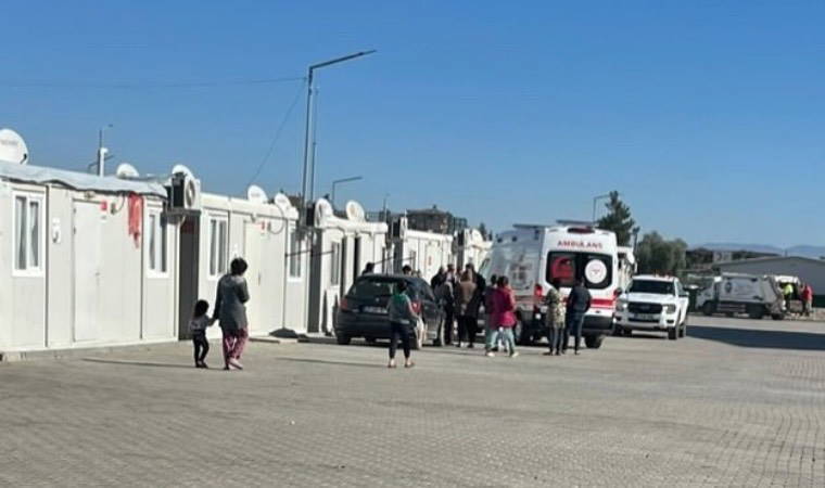 Depremzedelere ‘İmamoğlu’ tehdidi: Siyasi partinin imza toplaması yasakmış!