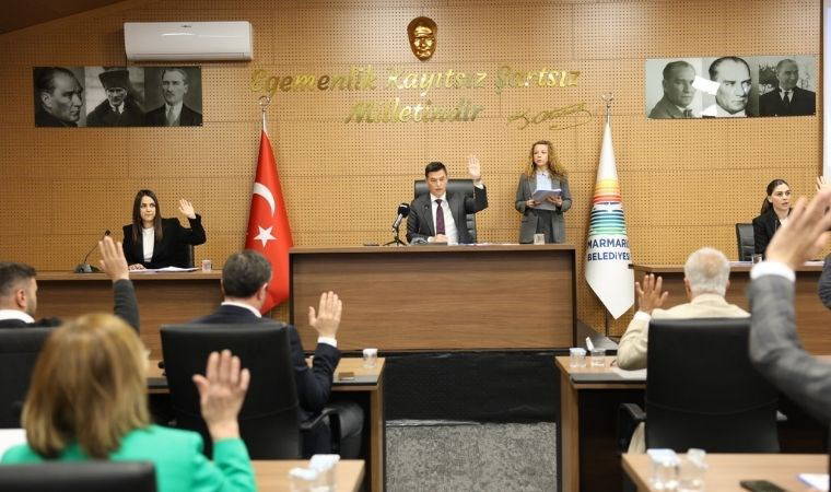 Acar Ünlü: Marmaris’i hak ettiği yere taşıyacağız