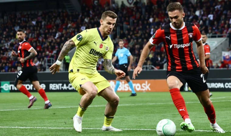 Serdar Aziz futbolu bırakıyor mu? Temsilcisinden açıklama!