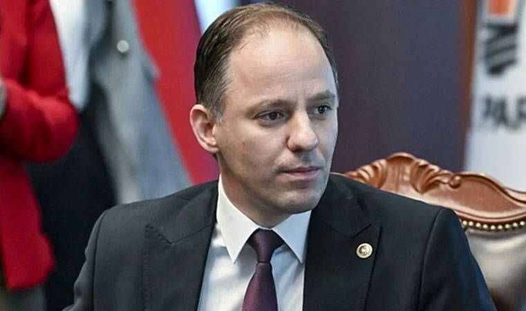 CHP Genel Başkan Yardımcısı Deniz Yavuzyılmaz Ekrem İmamoğlu'nun mesajını gençlere iletti