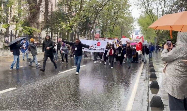 Oyuncular Sendikası 1 Mayıs kutlamalarının yapıldığı alana koşarak girdi