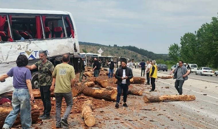 Çanakkale'de korkunç kaza... Çok sayıda ölü ve yaralı var!