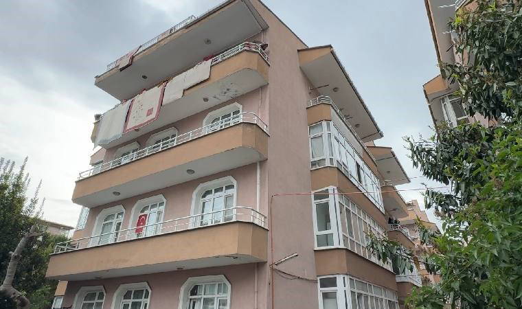 Avcılar'da 6.2'lik depremde çatlaklar oluşan bina tahliye edildi!
