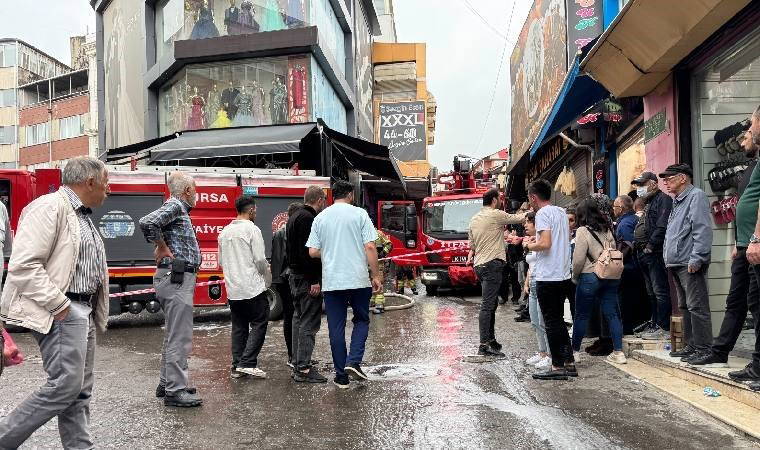 Giyim mağazasında korkutan yangın!