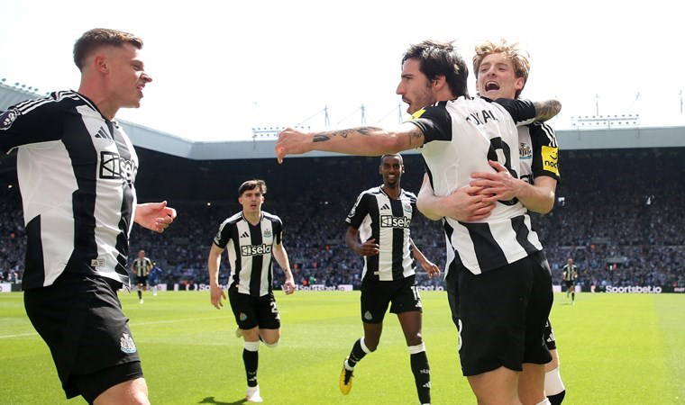 Newcastle, evinde Chelsea'yi rahat geçti