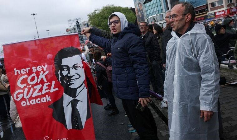 İzmir’de İmamoğlu için 1 milyondan fazla imza toplandı