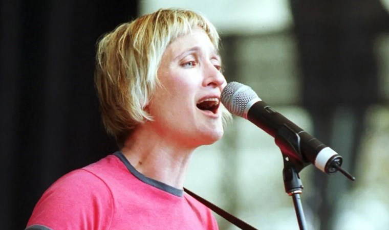 ABD'li şarkıcı Jill Sobule evinde çıkan yangında hayatını kaybetti