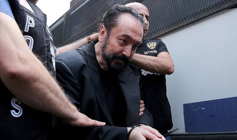 Adnan Oktar'a 2 suçtan beraat kararı