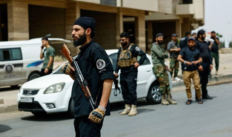 İsrail'den Suriye'ye hava saldırısı: 'Şam'ın güneyine asker konuşlanmayacak'