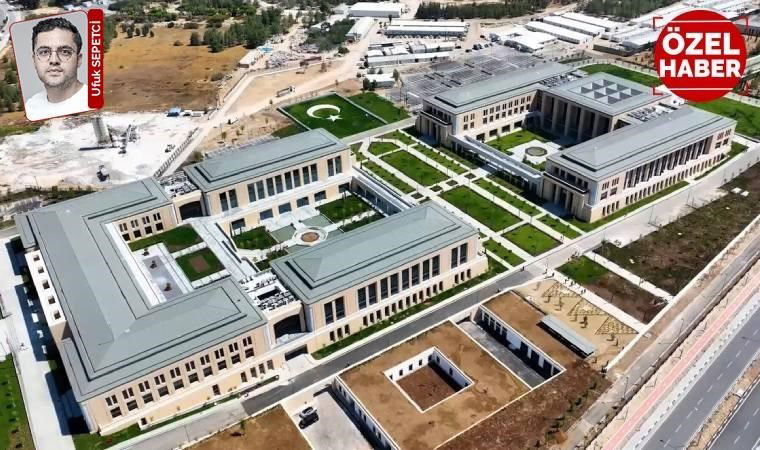 KKTC'de öğrencileri külliye açılışına götürdüler