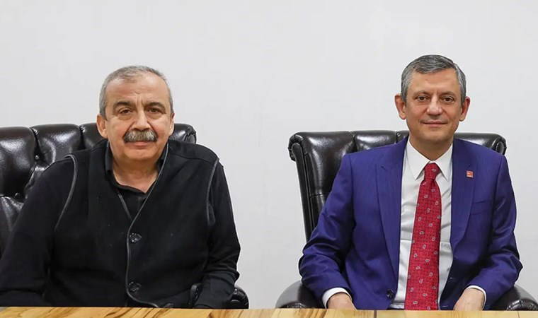 Özgür Özel'den Sırrı Süreyya Önder için mesaj: Ömrünü barış yolunda harcadığına şahidiz