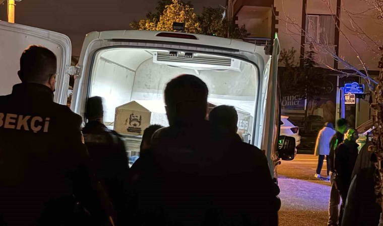 21 yaşındaki komşusunu katledip intihar etti!