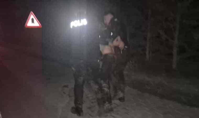 Kaçtığı polislerle beraber bataklığa saplandı