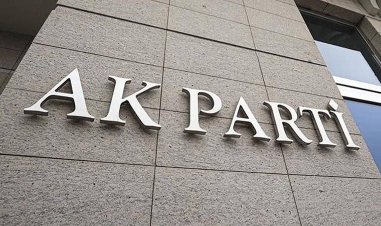 Son dakika... Özgür Özel'e yumruklu saldırı! İlk tepki AKP'den geldi: 'Saldırgan hukuk önünde hesap verecek!'