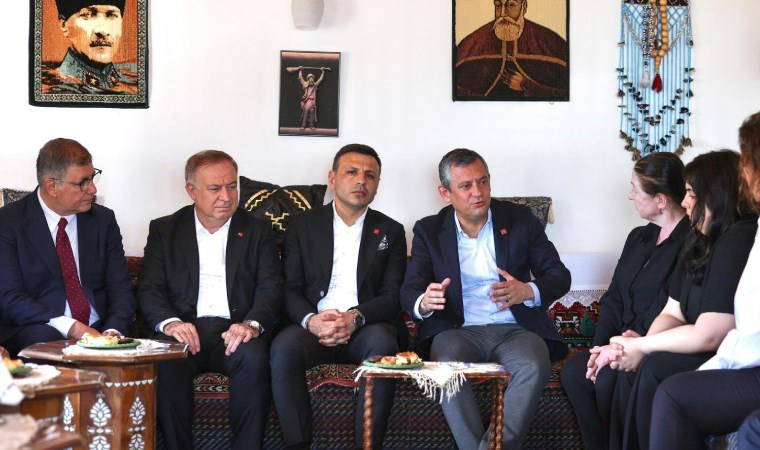 Cemil Tugay, Özgür Özel ile bir araya geldi: 'Şiddeti meşrulaştıran söylemlerle...'
