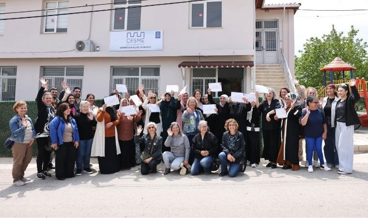 Çeşme Kent Enstitüsü, ilk sertifikalarını dağıttı