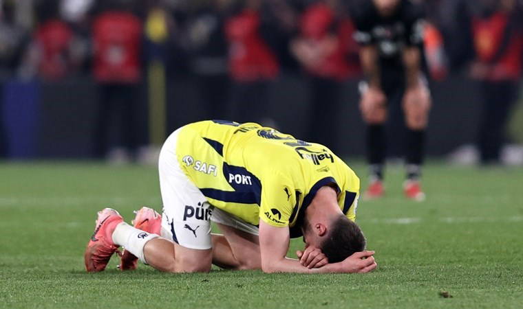 Spor yazarları, Fenerbahçe - Beşiktaş derbisini değerlendirdi: '118 yıllık kulübü bu duruma düşürenler gereğini yapsın'