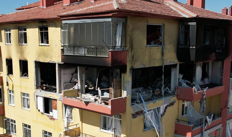 Konya'daki doğalgaz patlamasının şiddeti gündüz ortaya çıktı: Çevredeki apartmanlar da zarar gördü!