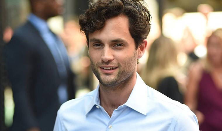 Penn Badgley açıkladı: Başucundan ayırmıyor!
