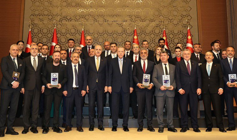 Erdoğan, yandaşlara 'ödül' dağıttı