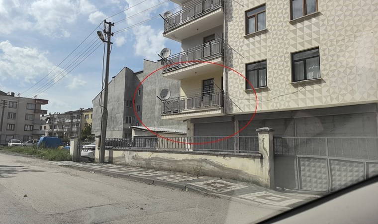 6 yaşındaki Ensar 1. kattan düştü: Yaralandı!