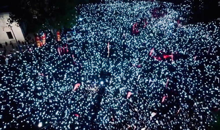CHP mitingine karartma! Başarır: ‘Ambleminde ampul olan bir parti on binleri karanlıkta bıraktı’