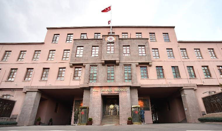 Son Dakika... Bazı emekli askerlerin orduevlerine giriş yasağına dair MSB'den açıklama