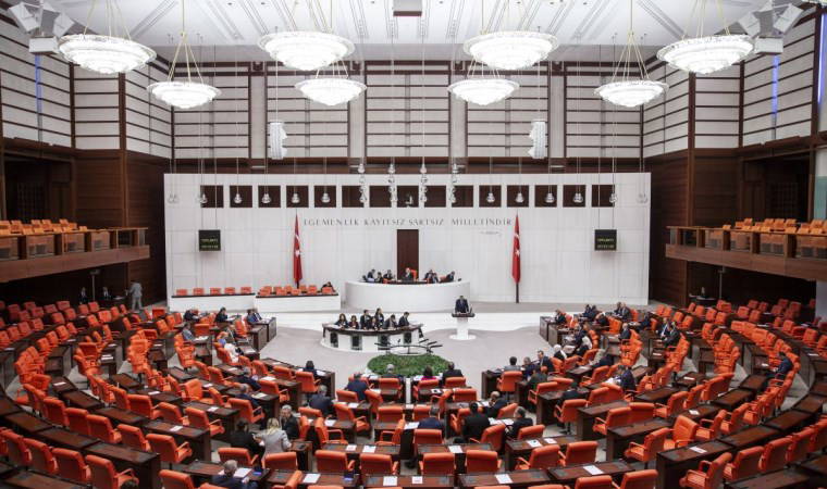 TBMM Genel Kurulu'nda 'İmamoğlu' tepkileri: 'Panik halindeler, her düğmeye basıyorlar'
