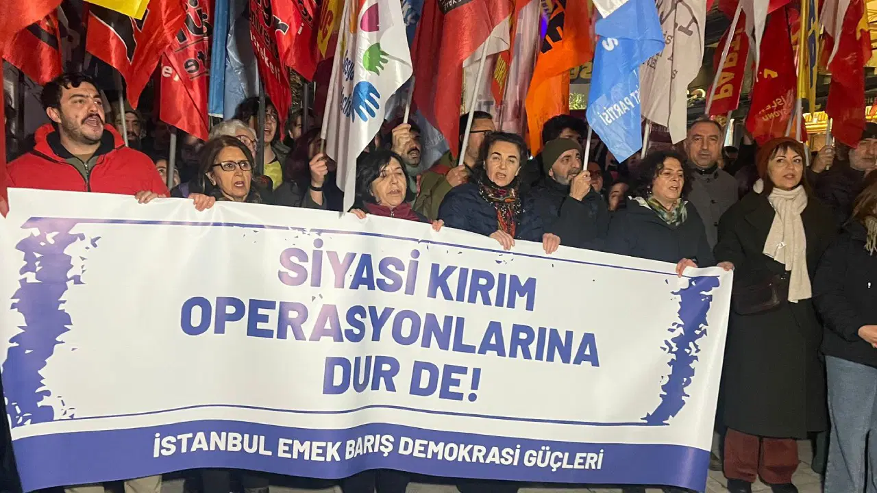 96 gözaltıya Kadıköy ve Ankara’da protesto