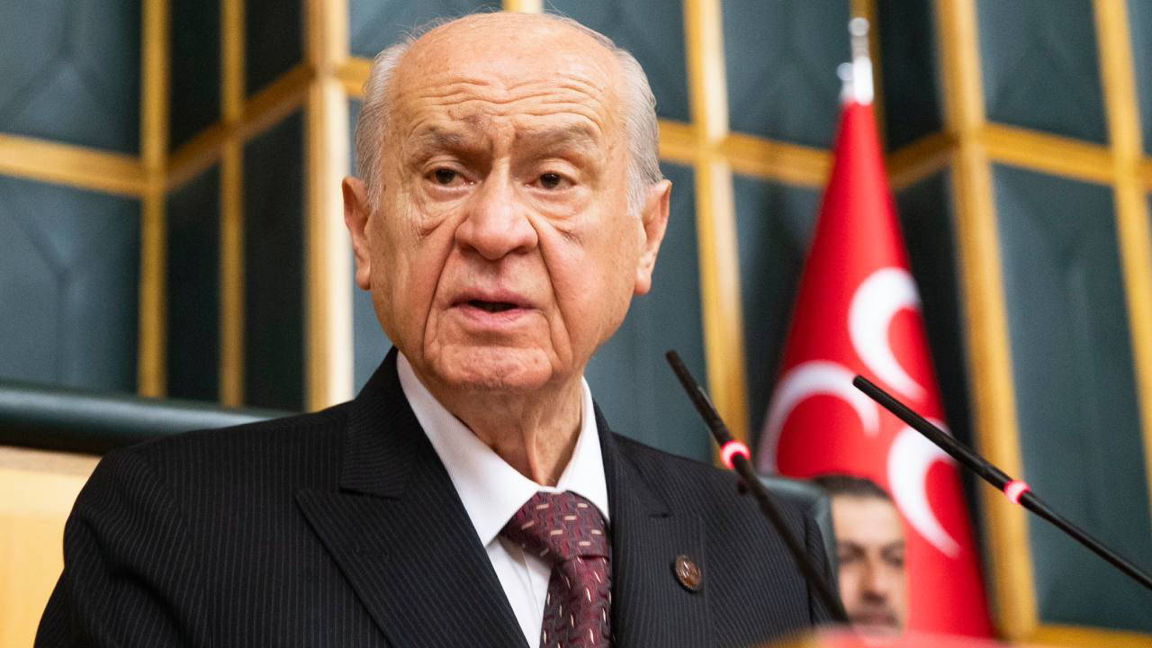 MHP iktidara zarar verir mi, Bahçeli geri adım mı attı?