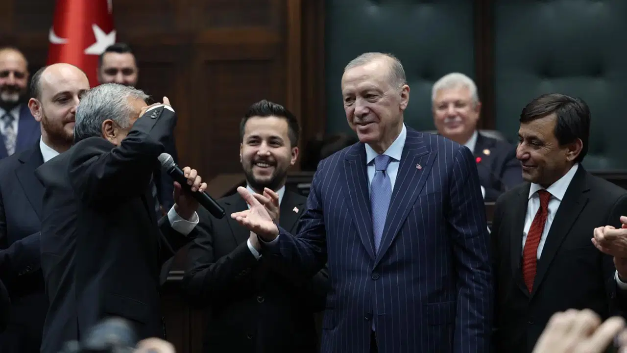 Zülal Kalkandelen yazdı