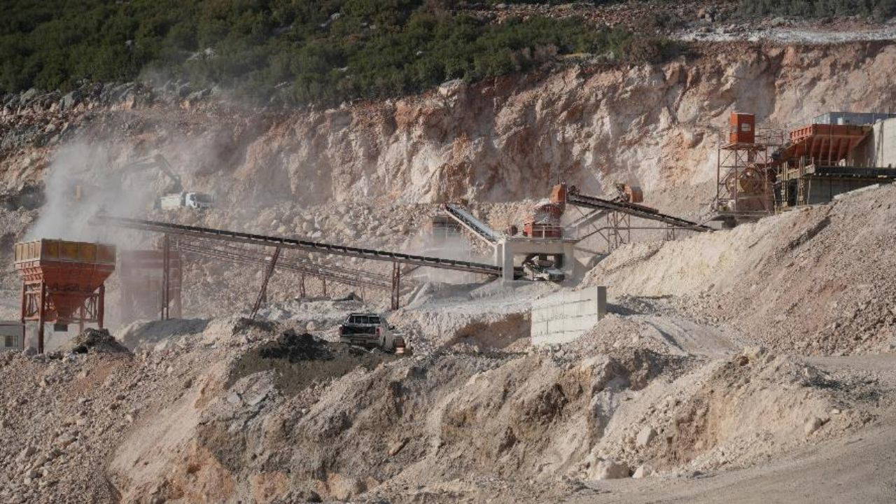 Adıyaman Belediyesi, Taş Kırma ve Eleme Tesisleri'ni yeniliyor