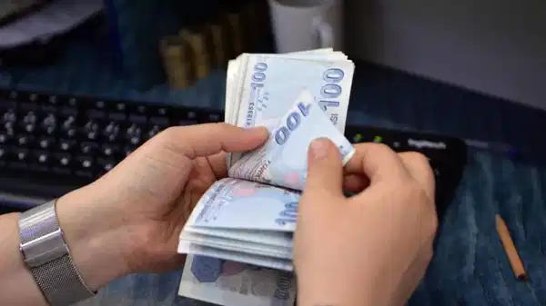 Gaziantep'te bir esnaf 110 bin TL'yi yanlışlıkla çöpe attı!