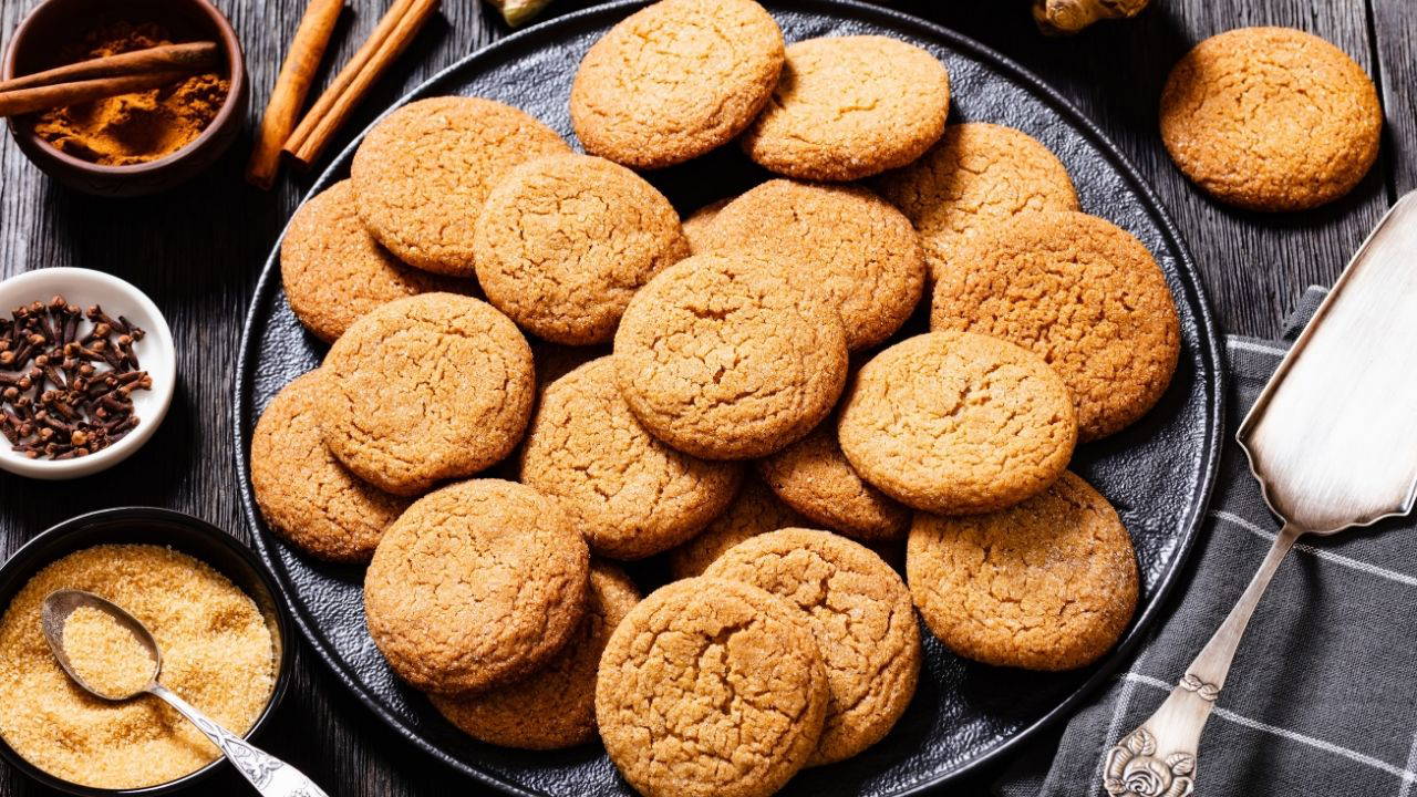 Mis gibi kokusuyla mutfağı saran enfes lezzet: Zencefilli kurabiye tarifi