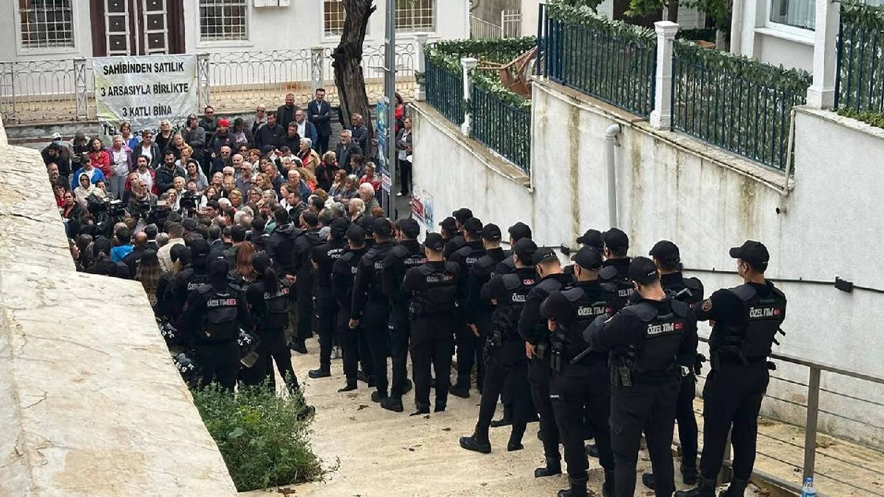 Halkını satanın korkusu!
