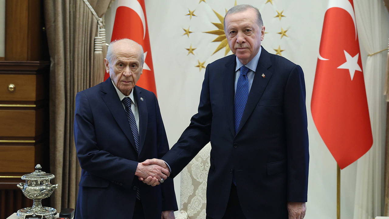 Son Dakika... Erdoğan ile Bahçeli arasında Saray'da sürpriz buluşma