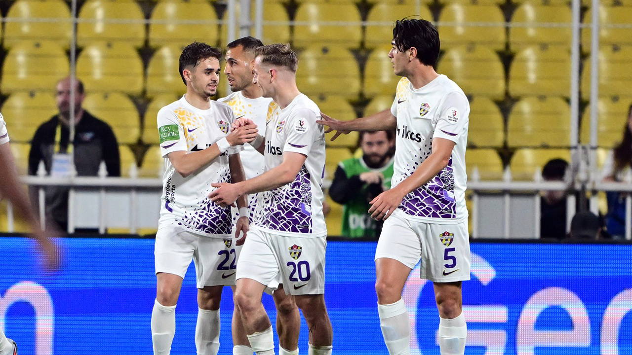 6 gollü karşılaşmada kazanan çıkmadı: Eyüpspor, Fenerbahçe karşısında son nefeste lige tutundu