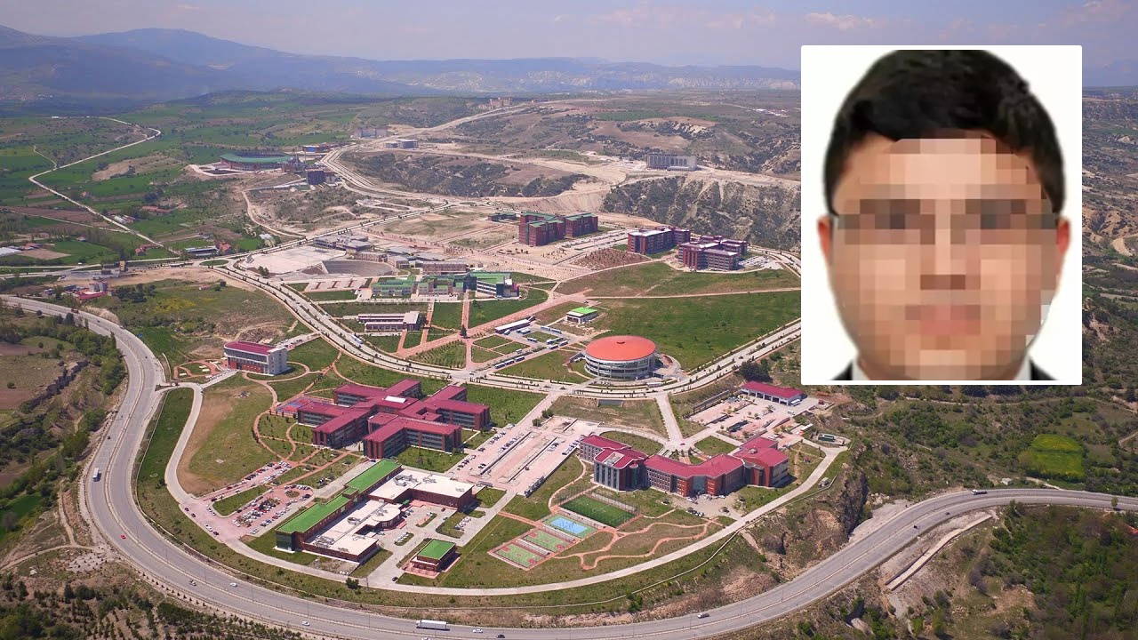 Mesajlar ortaya çıktı, görevinden uzaklaştırıldı