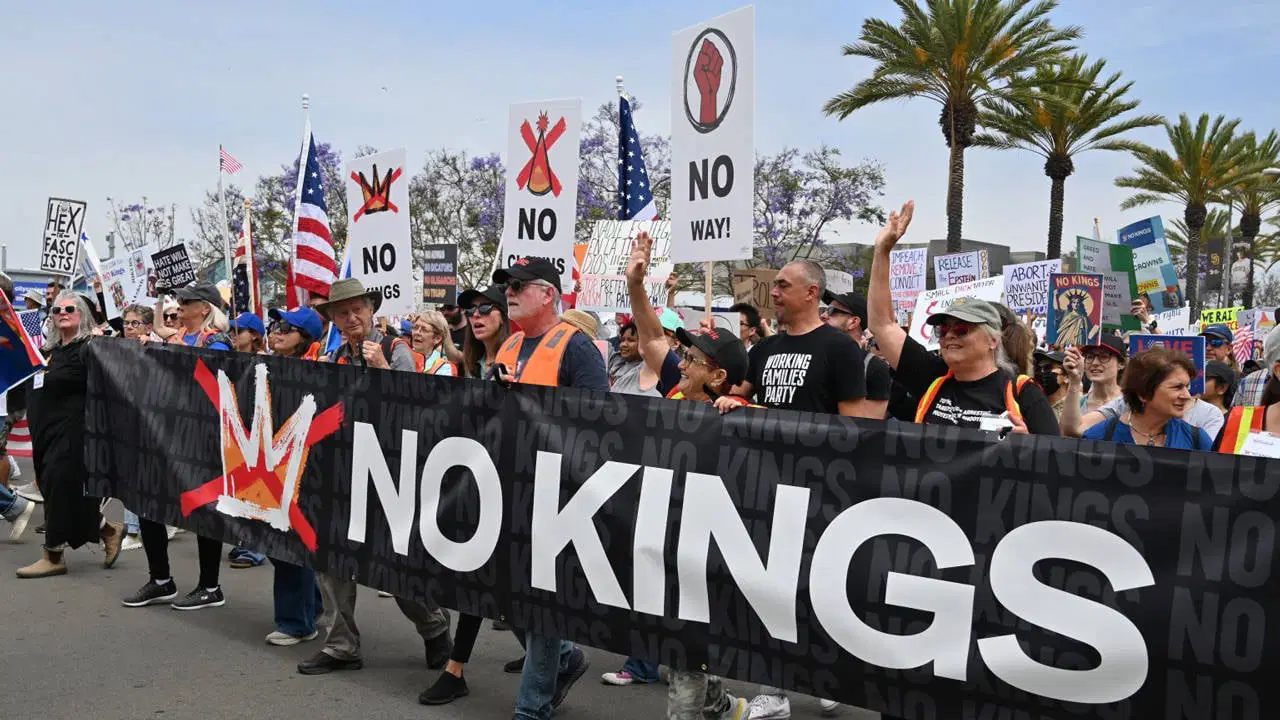 ABD'de milyonlarca kişi, Trump yönetimine karşı Krallara Hayır protestosu düzenledi